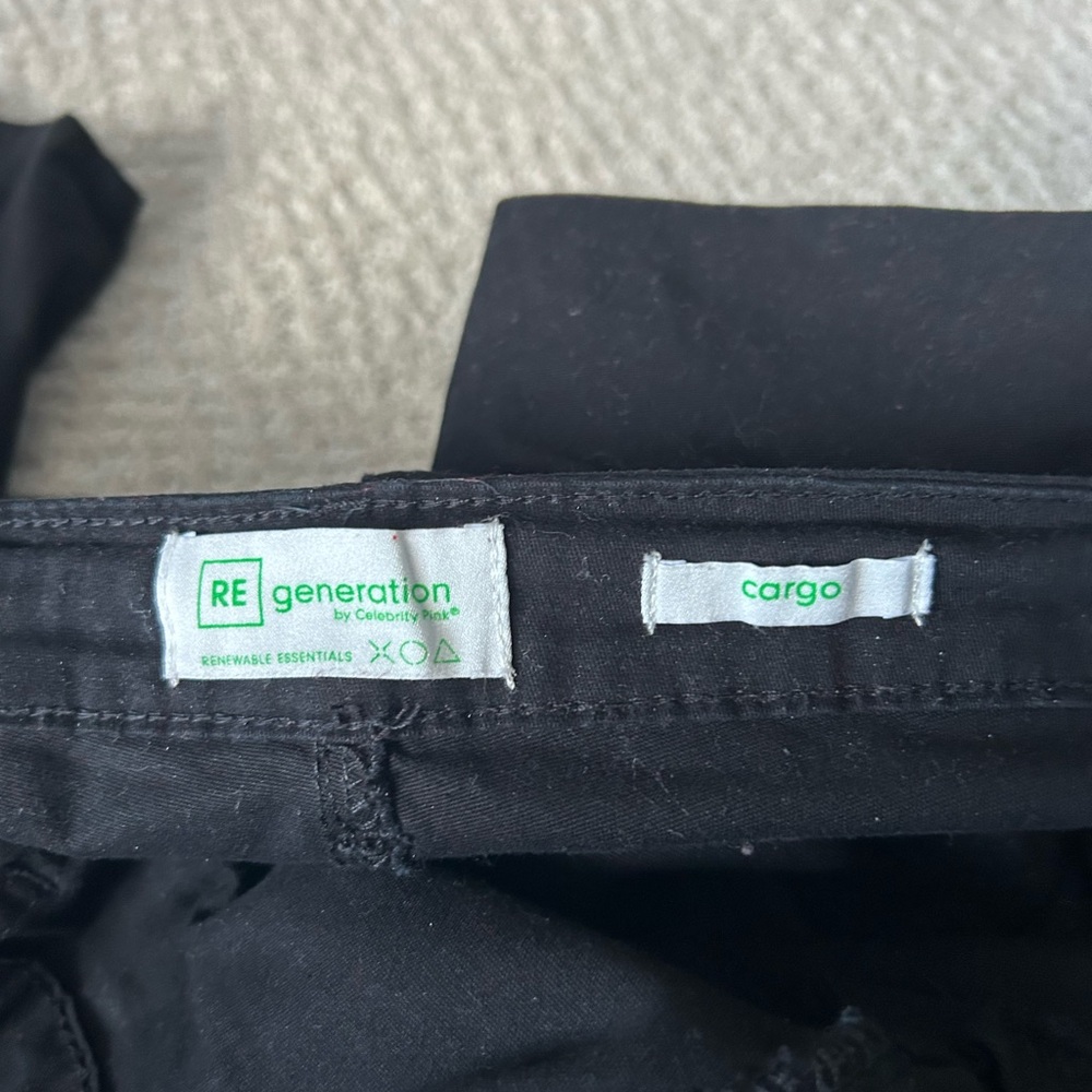 Women’s Black Cargo Pants - Size 20 - Picture 3 of 4